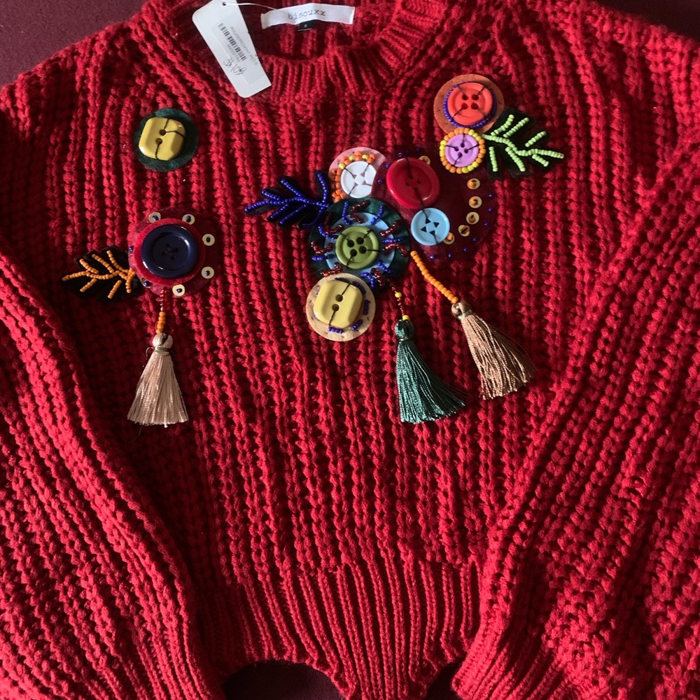 New Bisouxx cable knit crop sweater with ornamentation size small